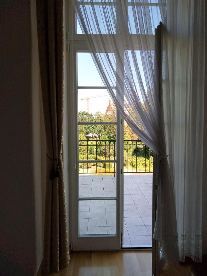 Bed and Breakfast Dom Notre Dame Вроцлав Экстерьер фото